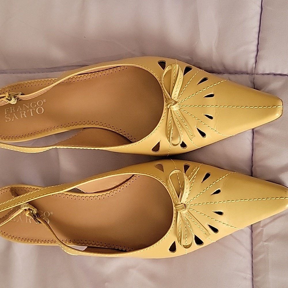 Kitten heels shoes
